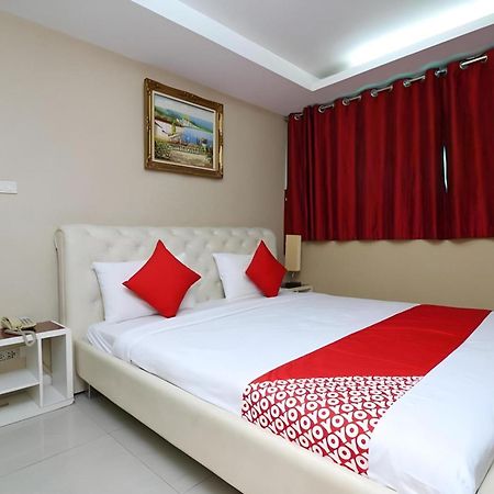 Diamond Residence Silom Bangkok Exterior photo