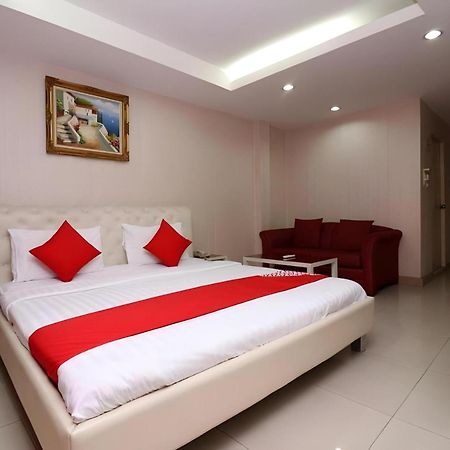 Diamond Residence Silom Bangkok Exterior photo