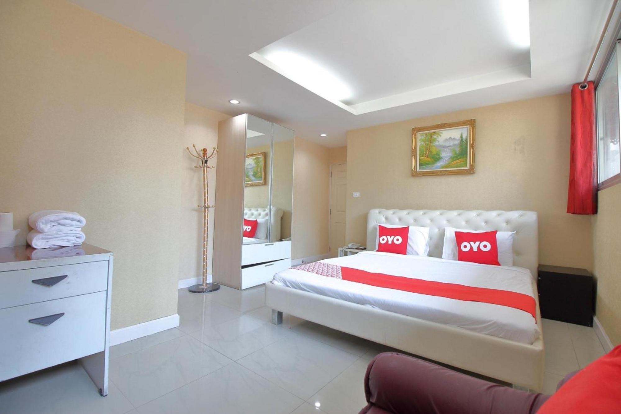 Diamond Residence Silom Bangkok Exterior photo